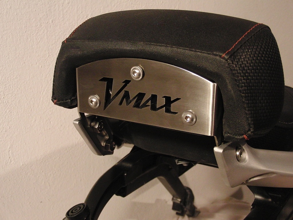 Vmax 1700 outlet sissy bar